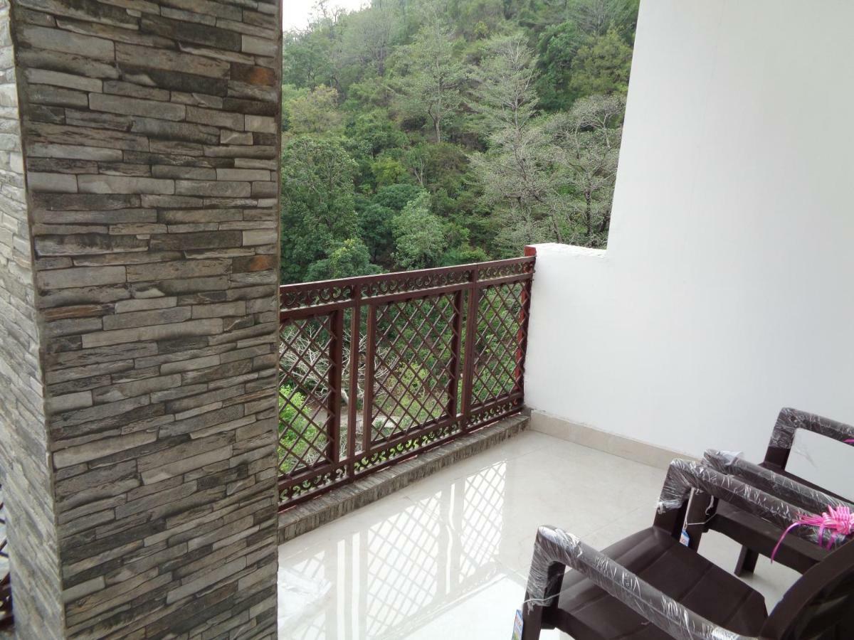 The White House Apartment Rishikesh Exterior photo