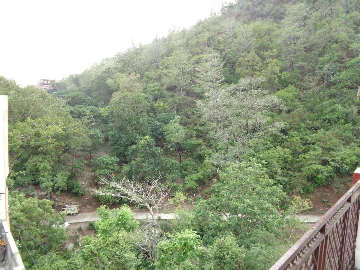 The White House Apartment Rishikesh Exterior photo